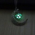 Glowing Ramadan Crescent Necklace – Elegant Spiritual Pendant - Image 6